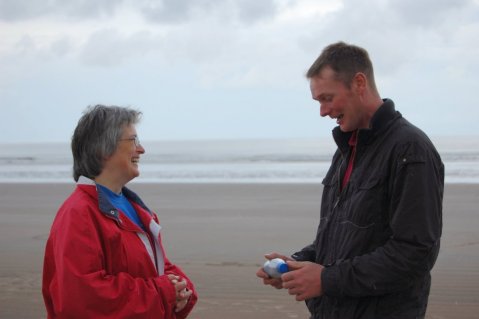 Bottle finder Mary Stevens with Donald Wylie on the West Sands (photo: Gayle Cook)